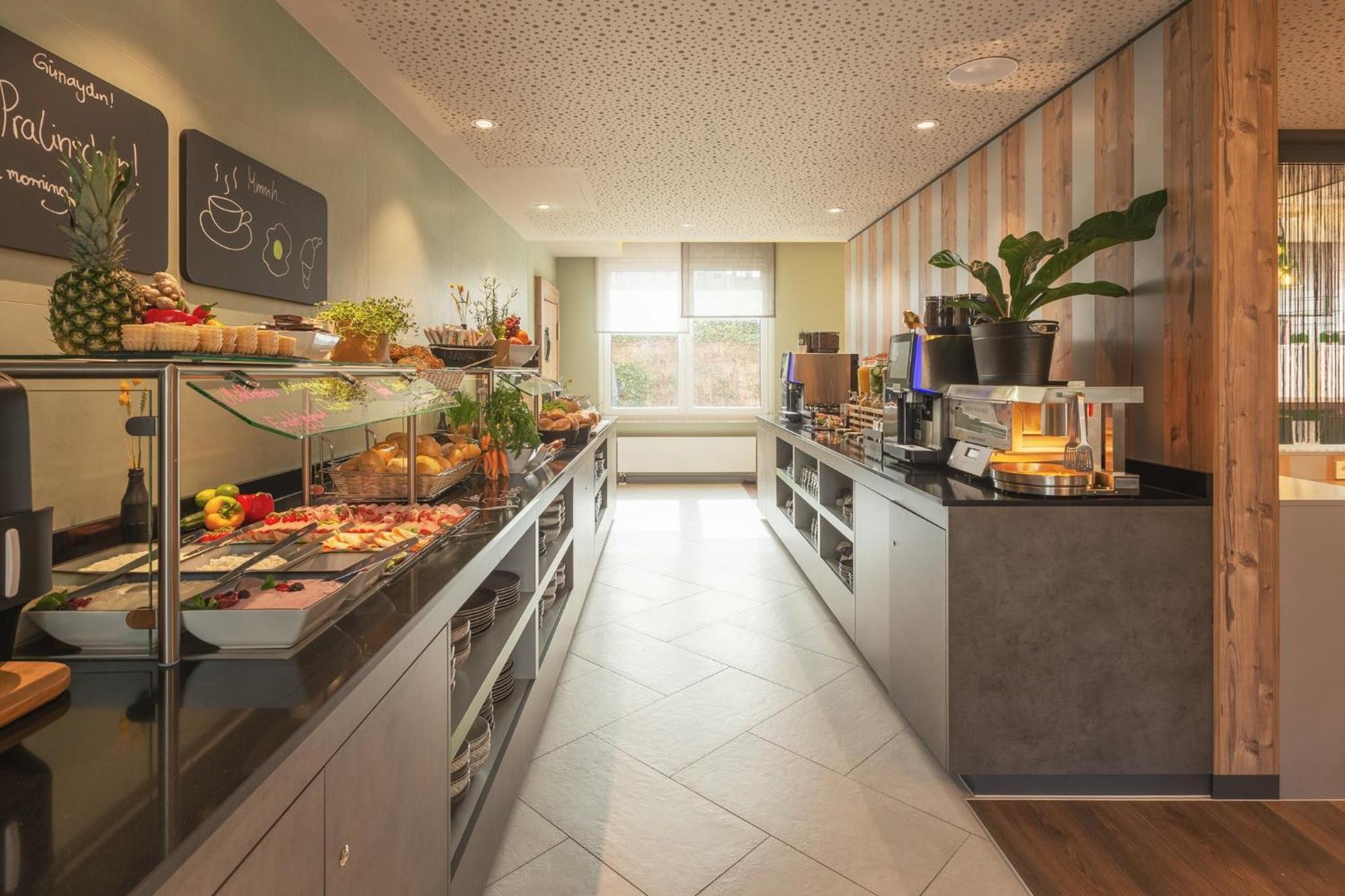 - The Niu, Mill Muelheim, An Ihg Hotel Keulen